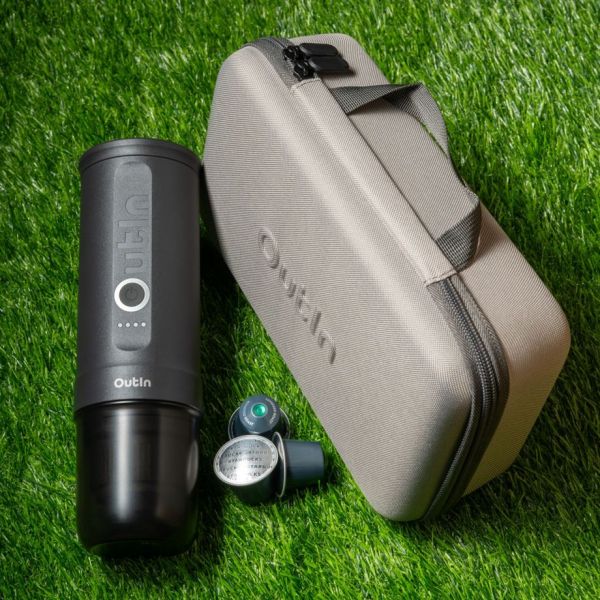 OutIn Nano Espressomaschine Grün Travel Kit